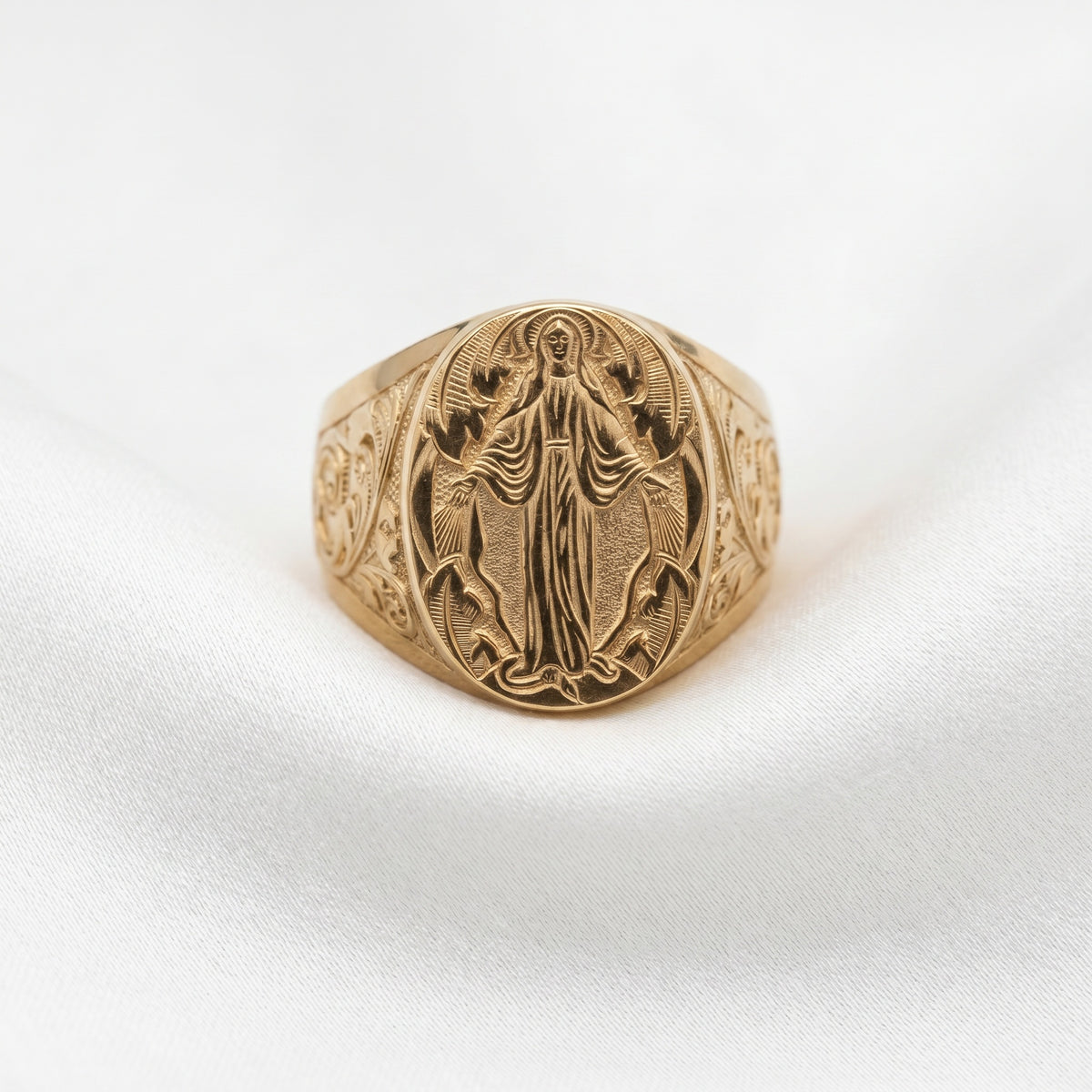 Bague à Motif Sculpté